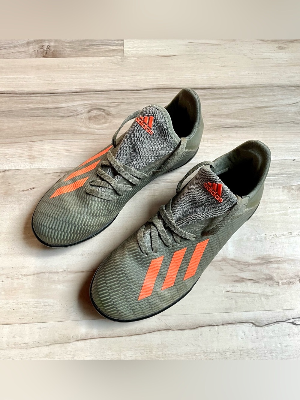 Adidas youth Green Soccer Shoes with Orange Accents X 19.3 turf, size 3